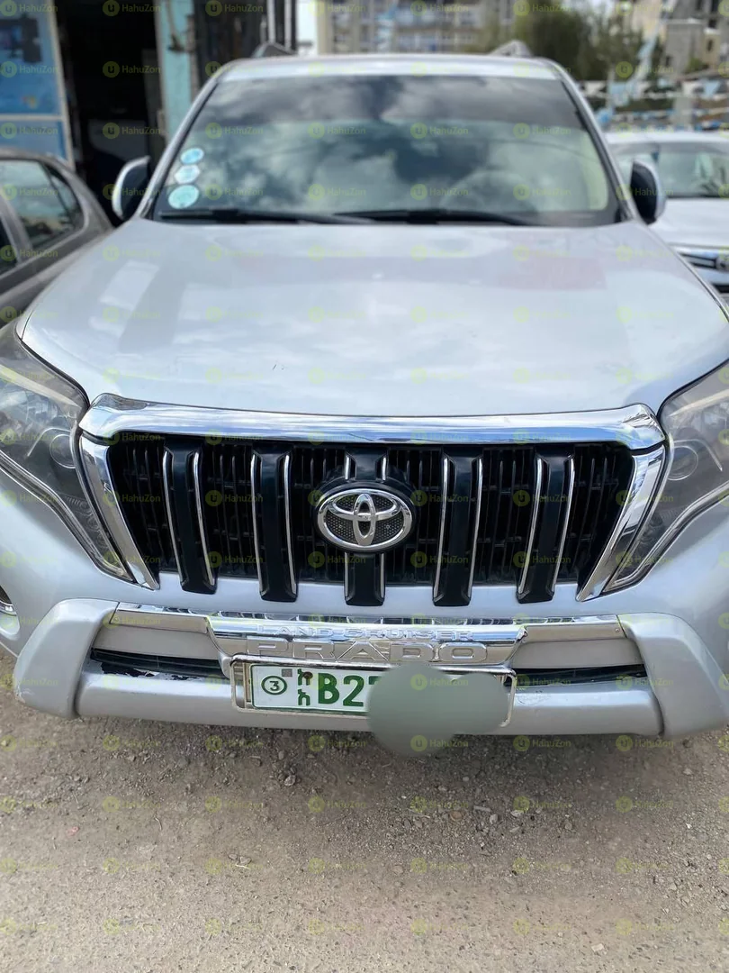 2014 Model-Toyota Landcruiser Prado