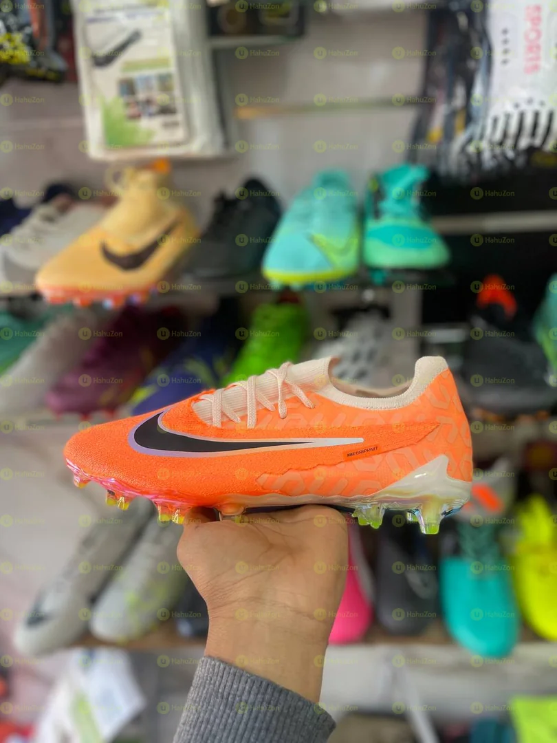 Nike Phantom Football Shoes Cleats