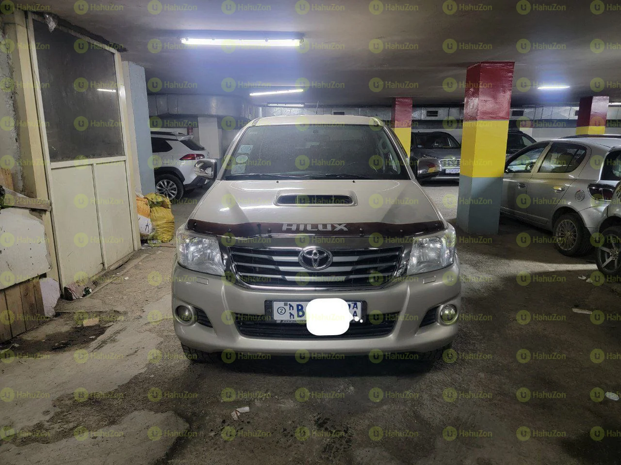 2015 Model-Toyota Hilux