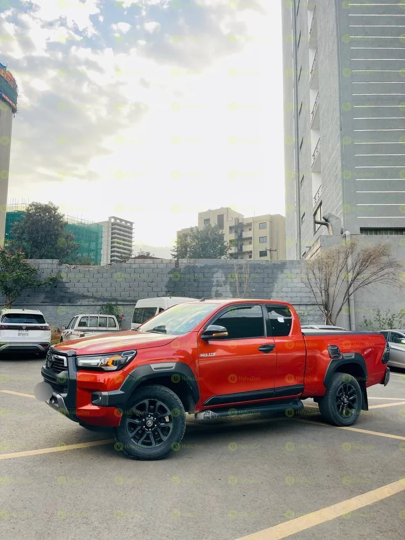 2021 Model-Toyota  Hilix Invincible