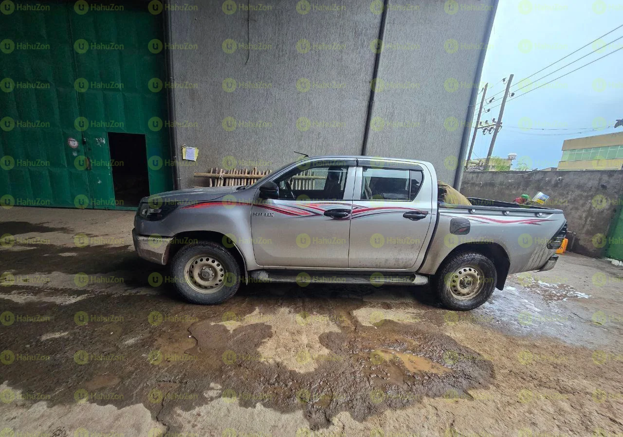 2021 Model-Toyota Hilux Double-Cab