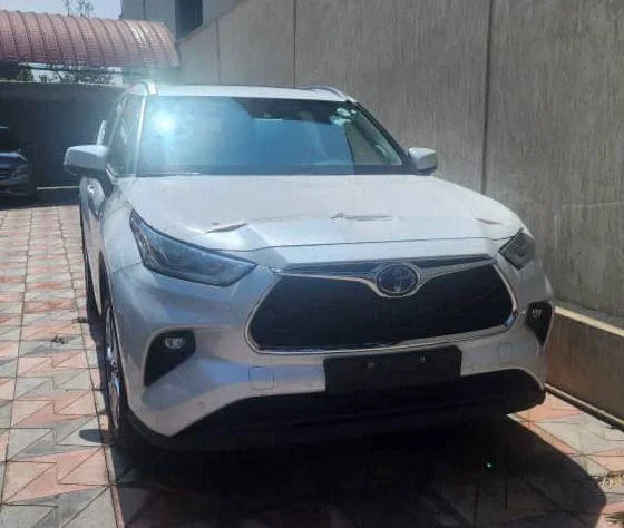 2024 Model-Toyota Highlander Hybrid