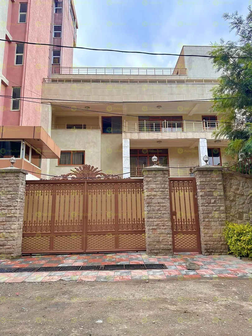 500 ካሬ የሚሸጥ G+3  ቤት በቦሌ ሻላ