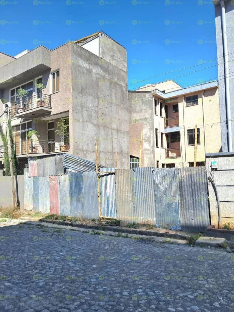 125 ካሪር ይርሚሸጥ ቦታ በአያት