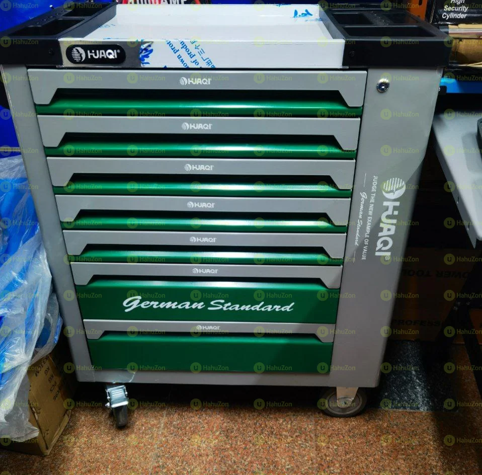 Seven Drawer Professional Tool Cart.