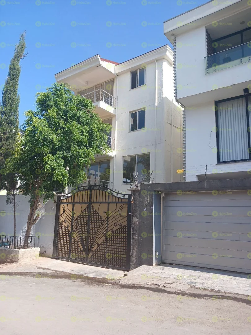 175 ካሬ የሚሸጥ ቤት በሰሚት ኮንፓውንድ