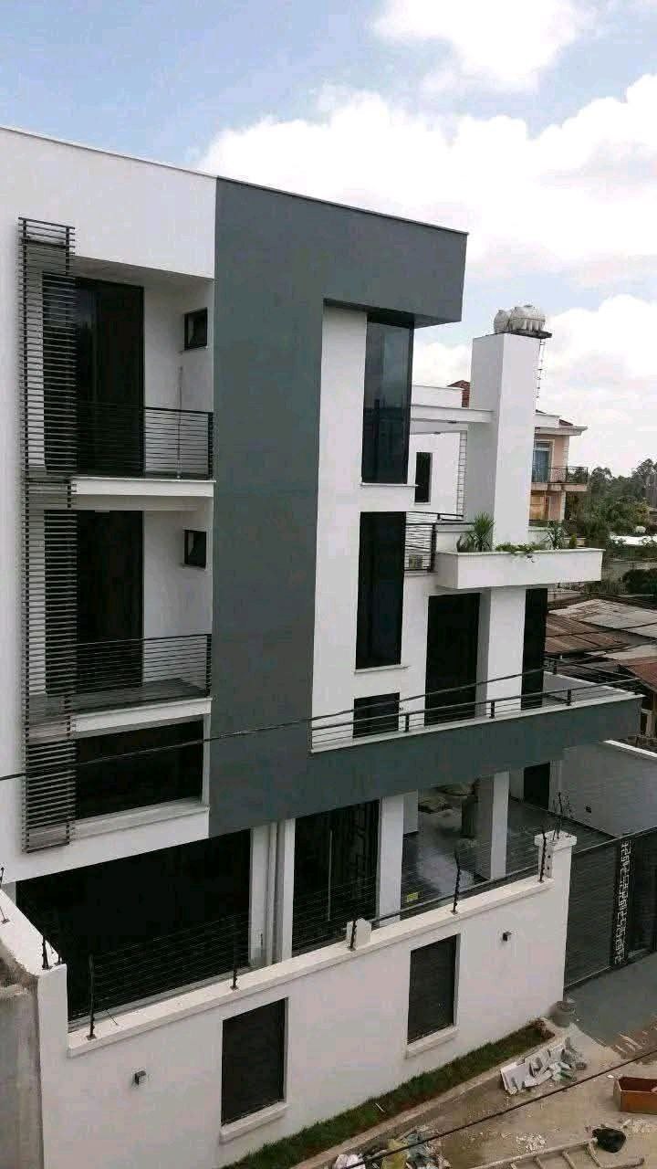 230 ካሬ የሚሸጥ G+3 ቤት በመገናኛ