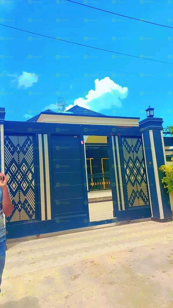250 ካሬ የሚሸጥ ዘመናዊ ቪላ ቤት