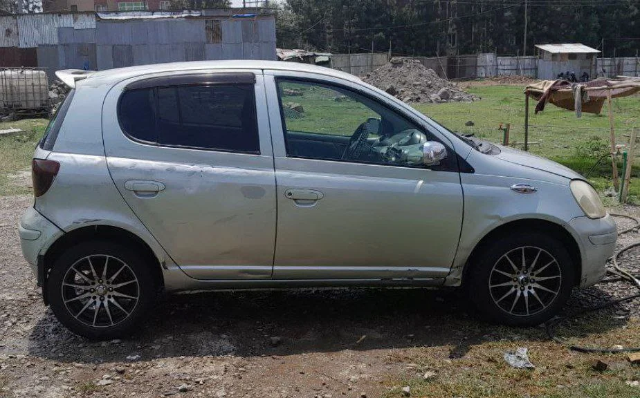 2002 Model-Toyota Vitz