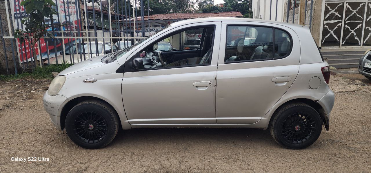 2001 Model-Toyota Vitz Yaris