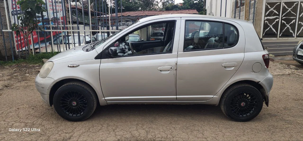 2001 Model-Toyota Vitz Yaris