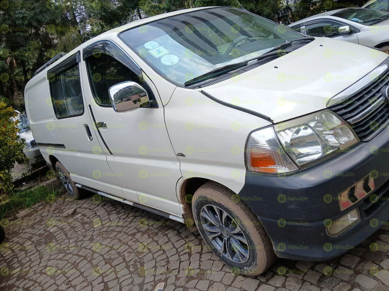 2011 Model-Toyota Hiace Dolphin