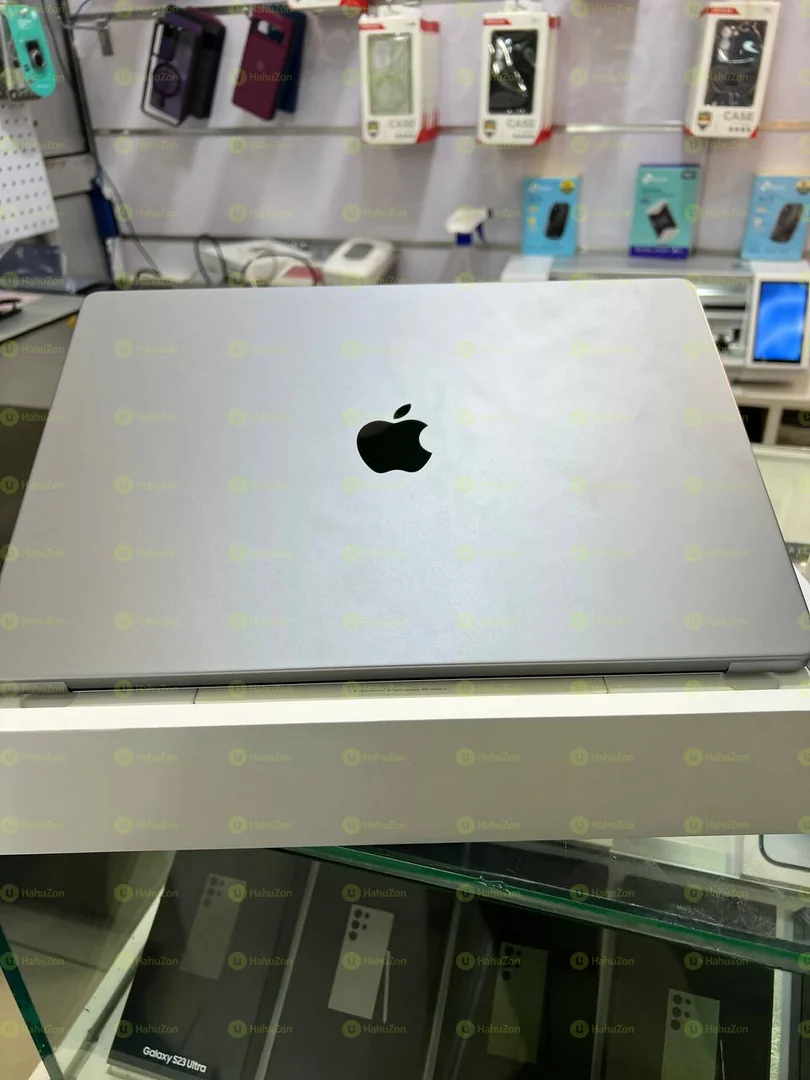 MacBook Pro (16-inch)