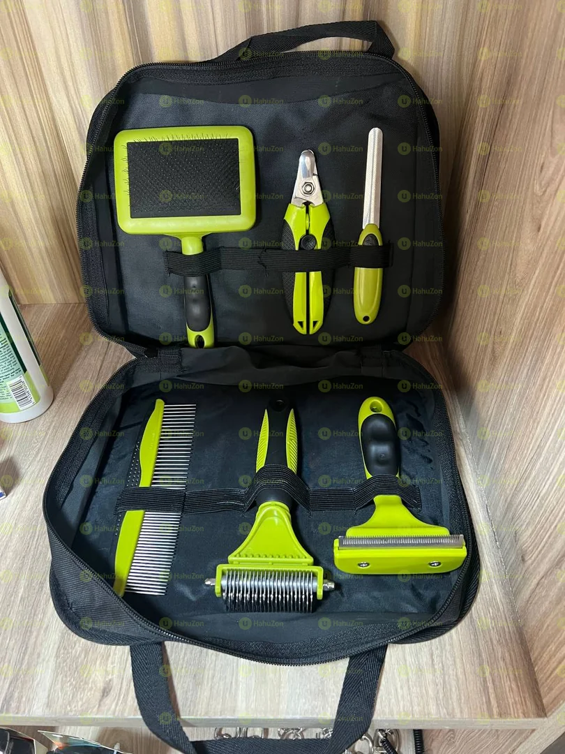 Grooming Kit