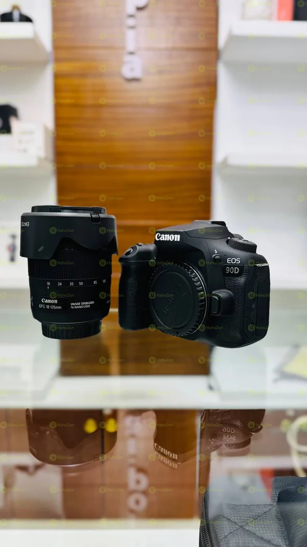 Canon 90D