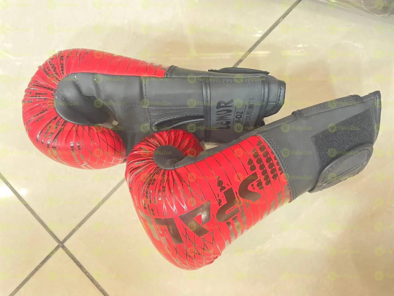 Orginal Boxing Gloves and Boxing Pad