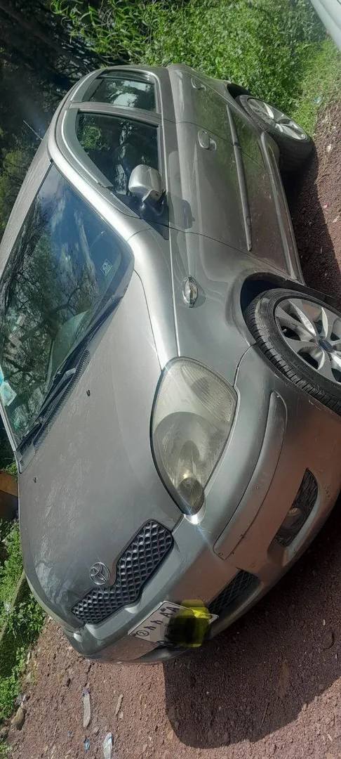 2004 Model-Toyota Vitz