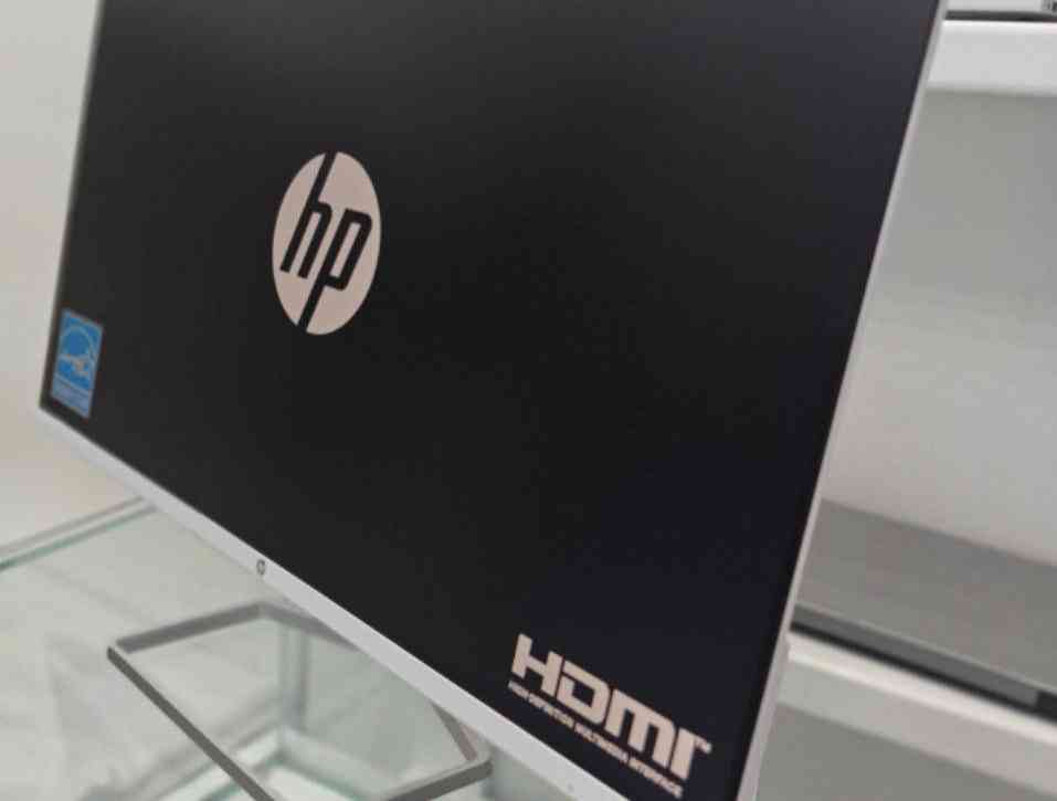 Hp 27” FHD Monitor