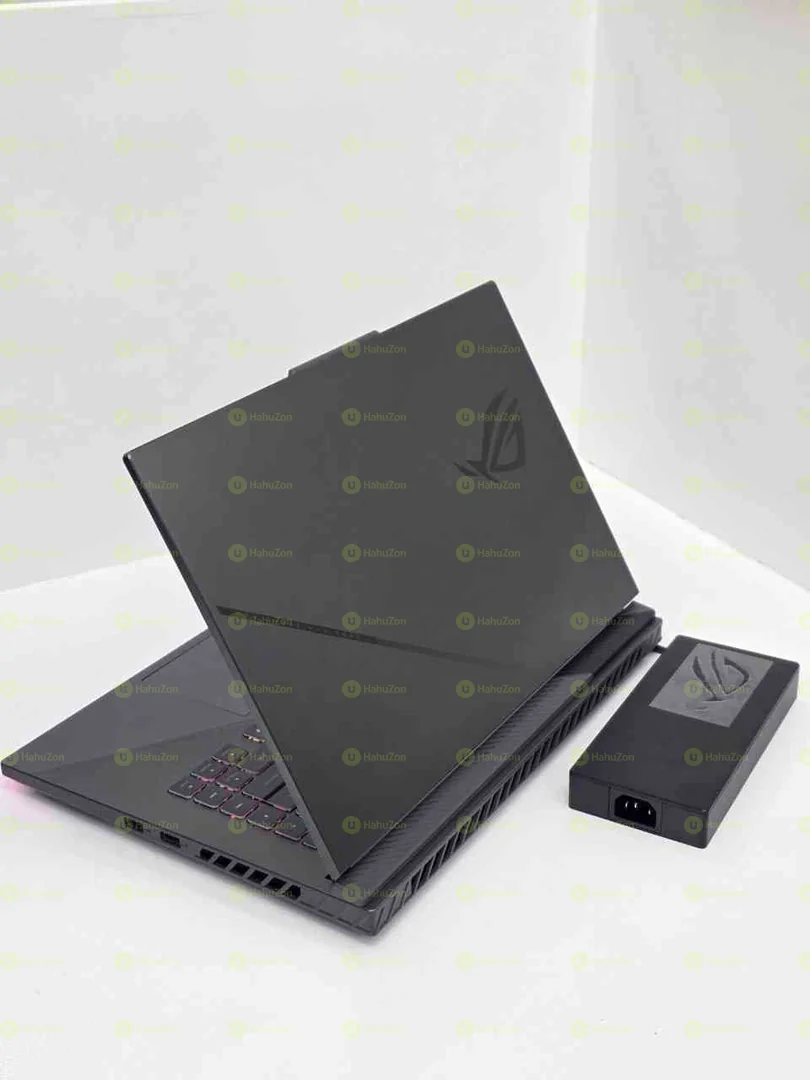 Asus Pro Strix G16 AMD Ryzen 9 8940HX Laptop