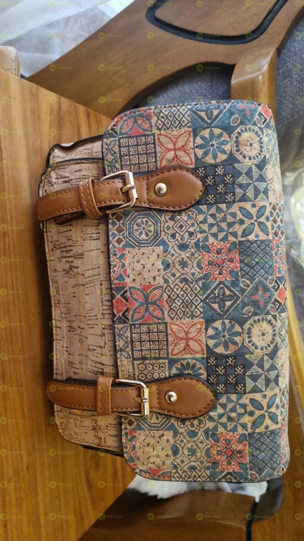 Vintage Medium Messenger Bag