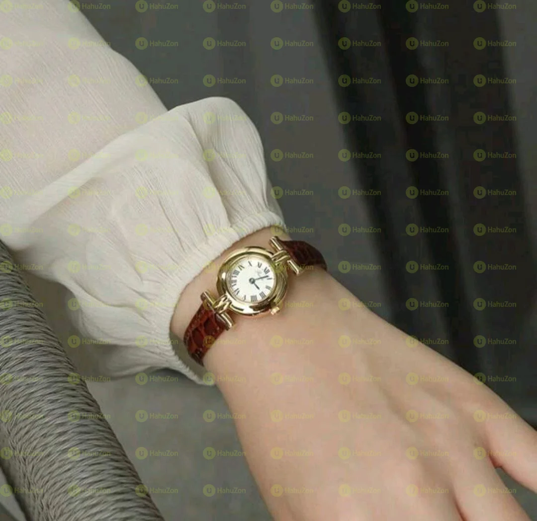 Women's Retro Roman Scale Leather Strap Wristwatch