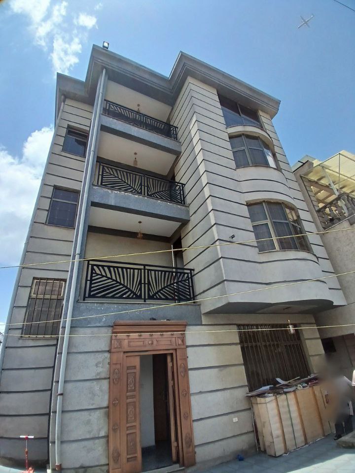 175 ካሬ የሚሸጥ G+3 ቤት በሰሚት