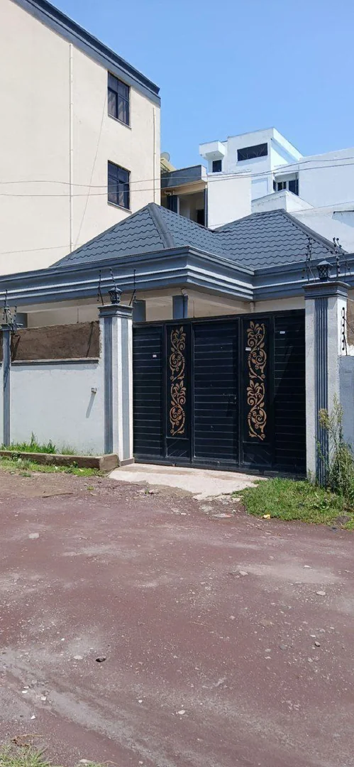 250 ካሬ የሚሸጥ ቪላ ቤት በአያት አካባቢ