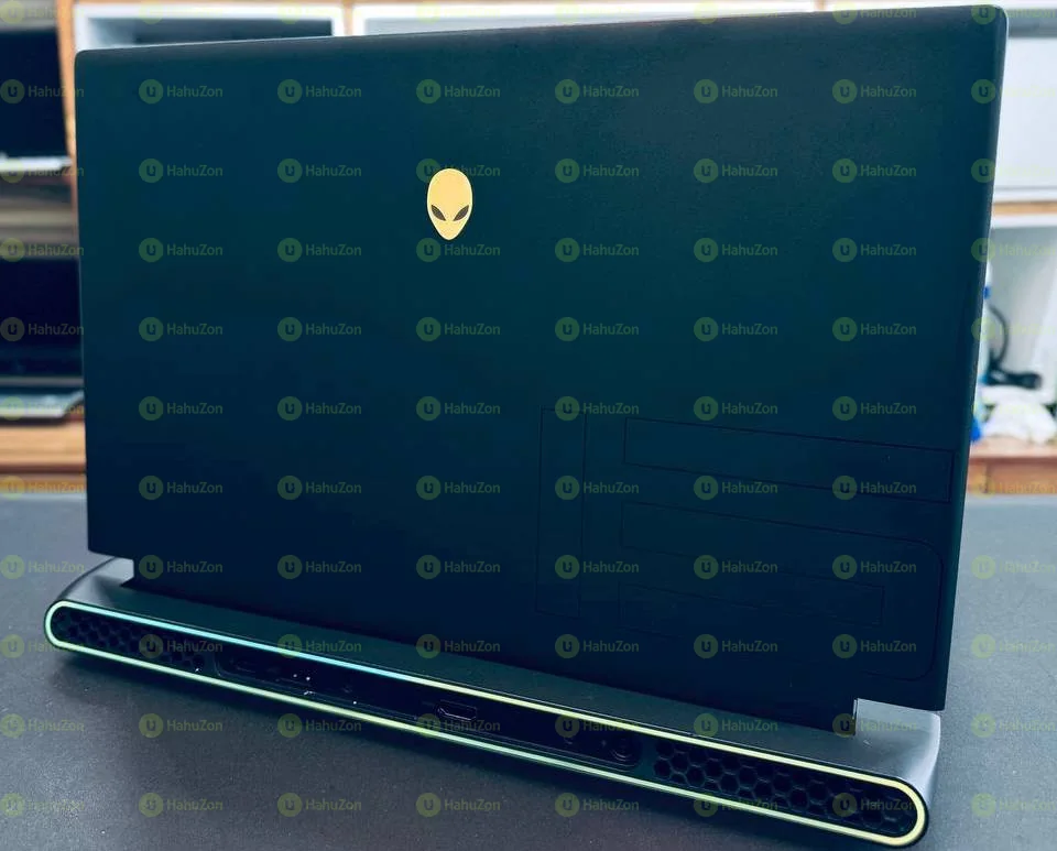 Alienware M15 QHD+ 144Hz Intel Core i7-12700H Processor Gaming Laptop