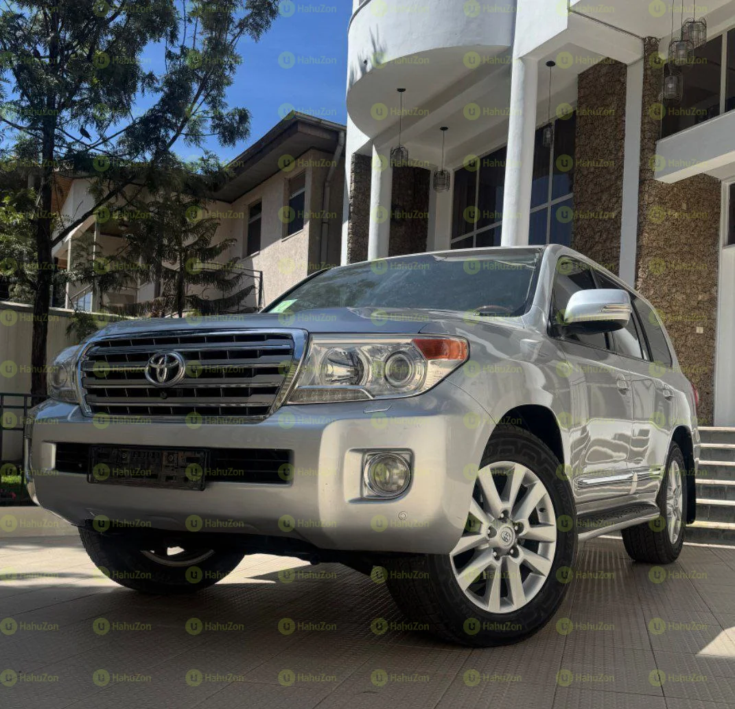 2014 Model-Toyota Land Cruiser V8 VXR