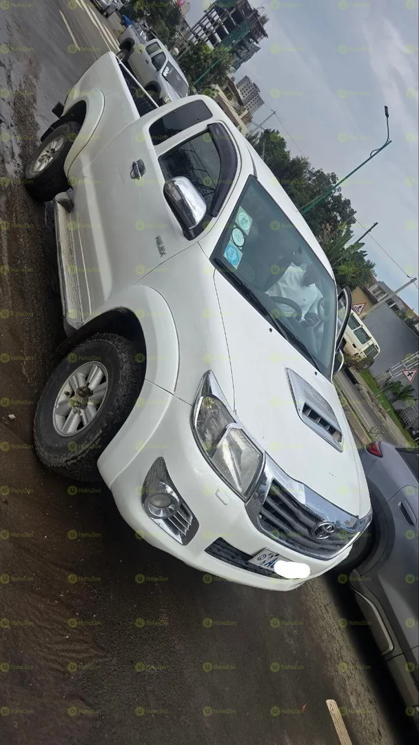 2012 Model-Toyota Hilux