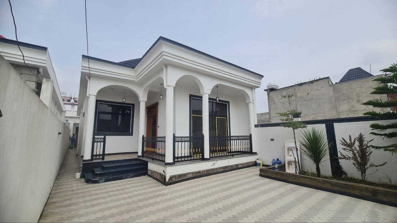 250 ካሬ የሚሸጥ ዘመናዊ ቪላ ቤት በአያት