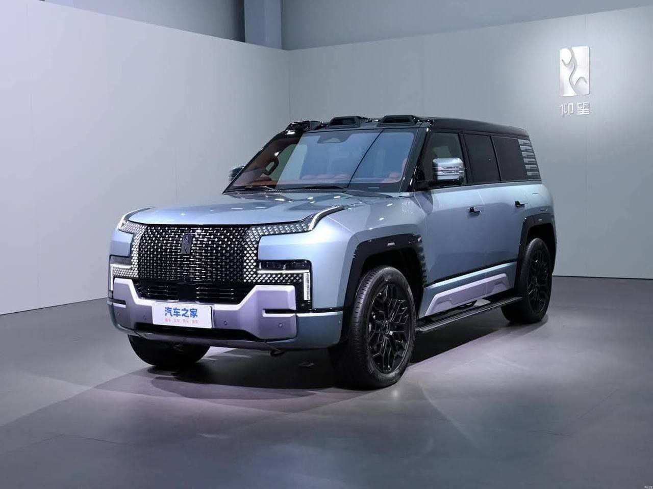 2025 Model-BYD Yangwang U8