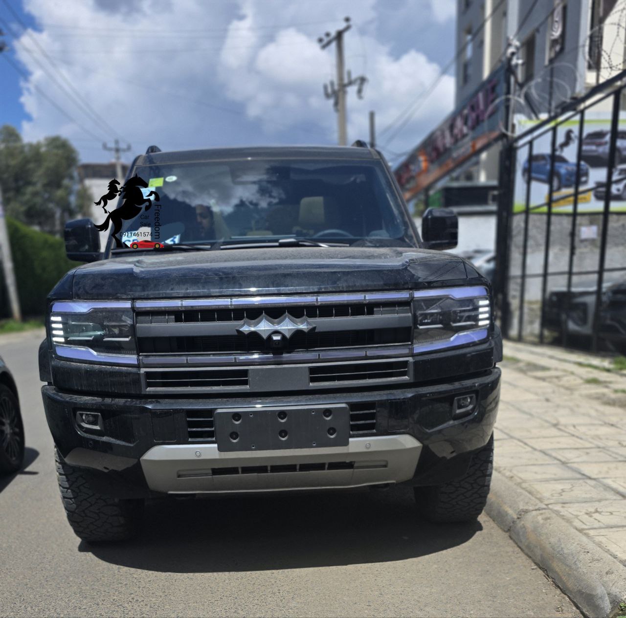 2025 Model-BYD Leopard 5 Plug-in Hybrid