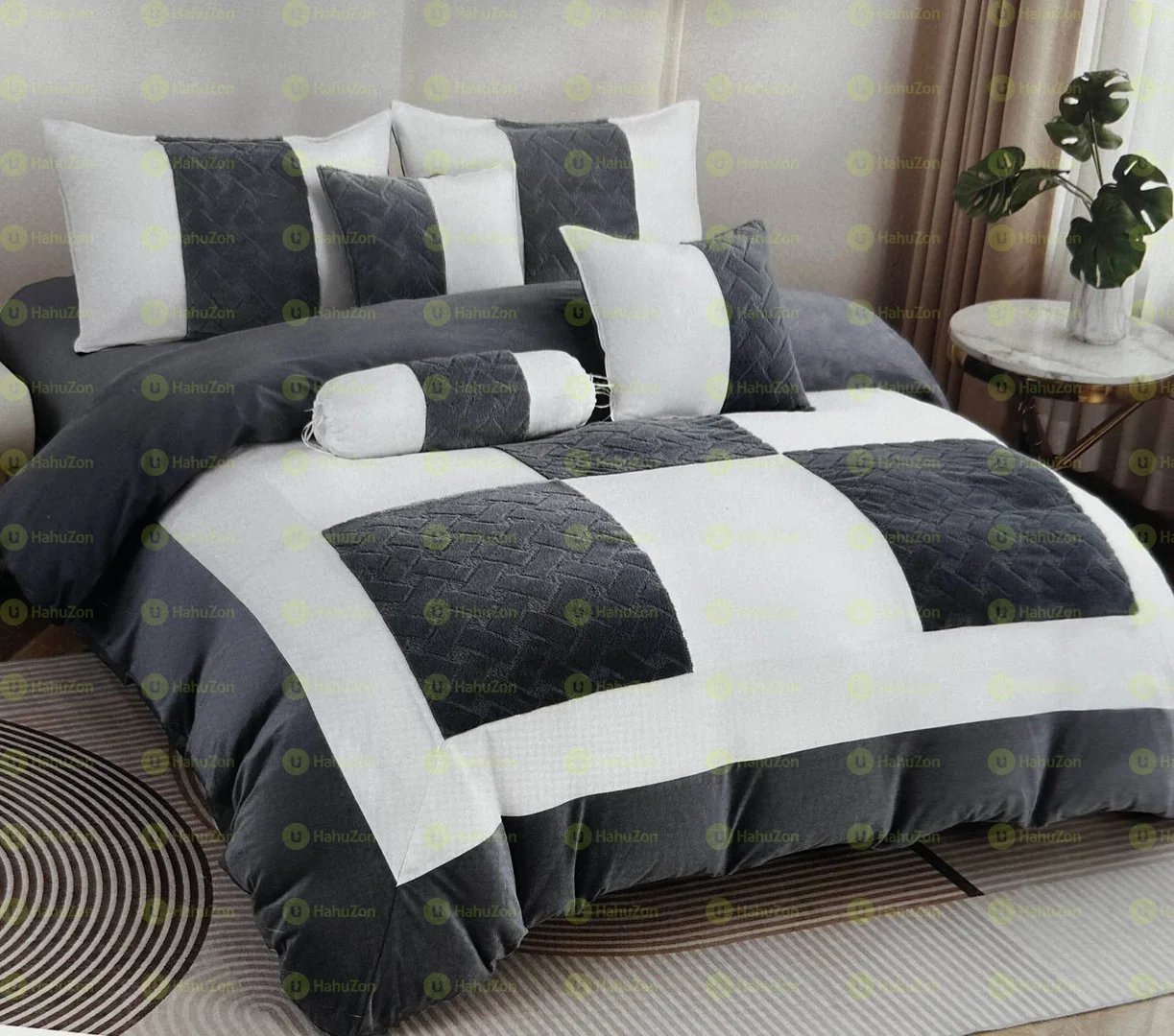 Seven Pcs Comforter set