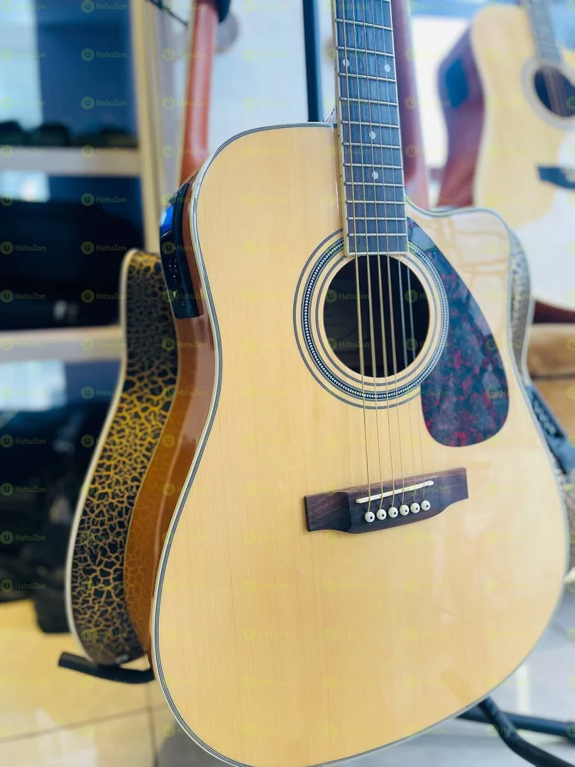 Yamaha 370 Original Guitar