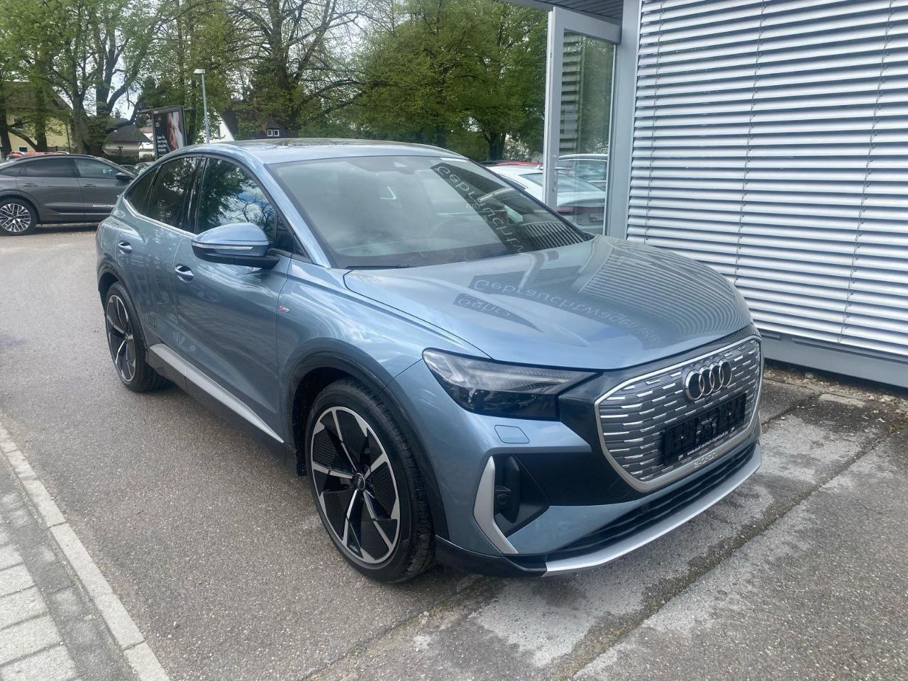 2023 Model-Audi Q4