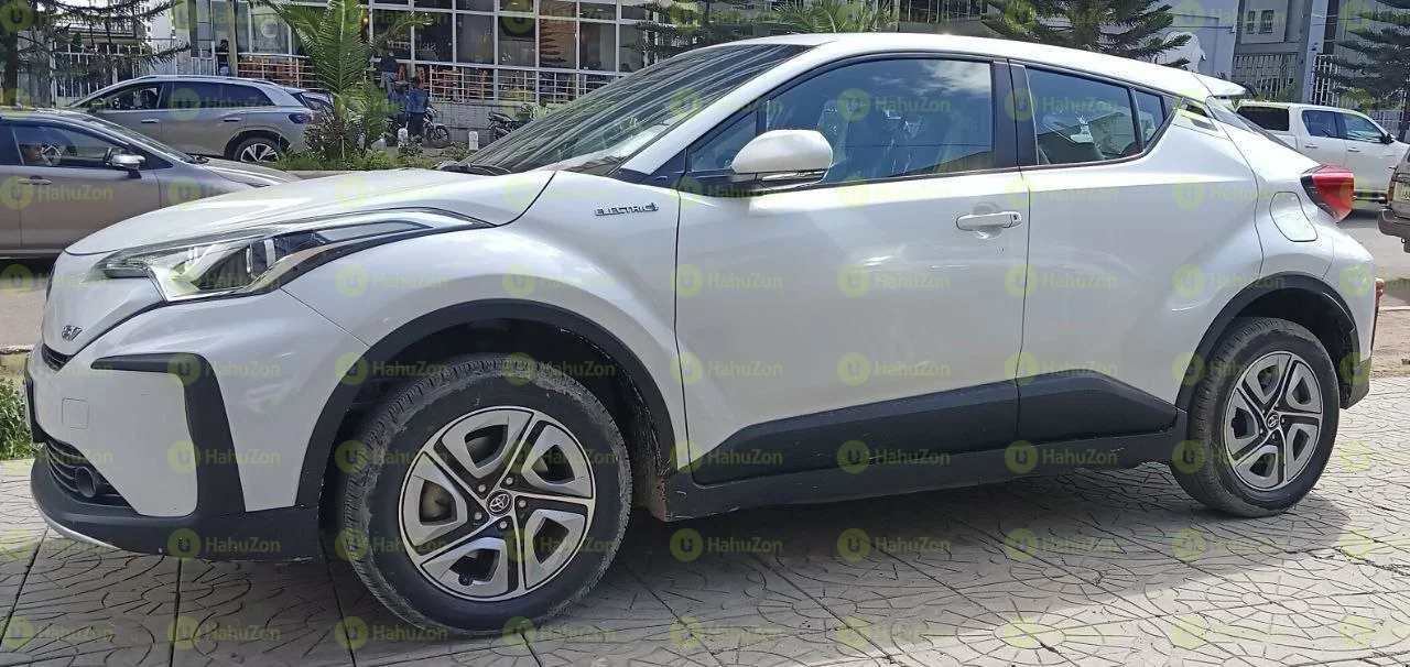 2022 Model-Toyota Ch-R Izoa
