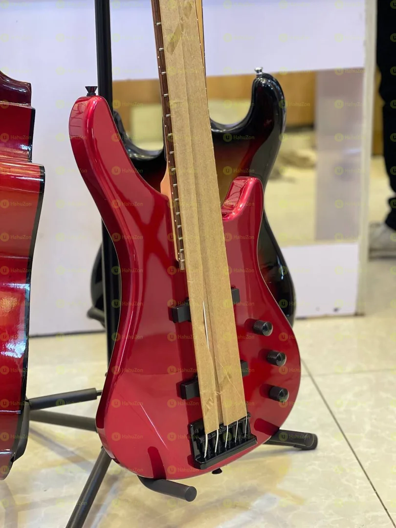 Lucky Star Bass Guita