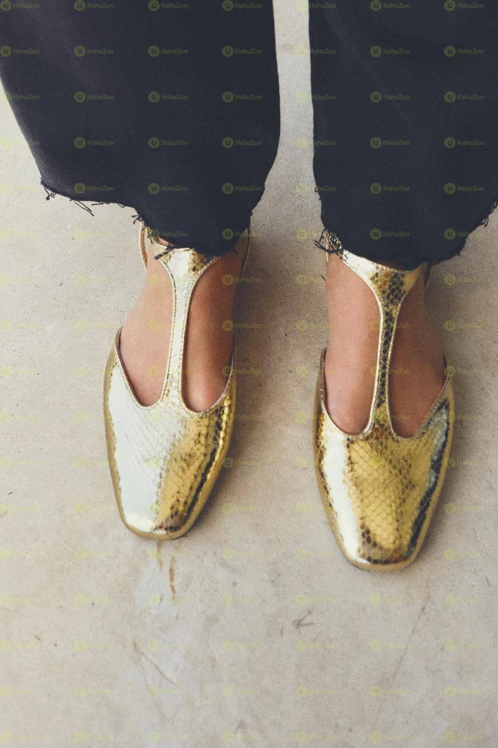 Zara Hollow Cut Women's Flats