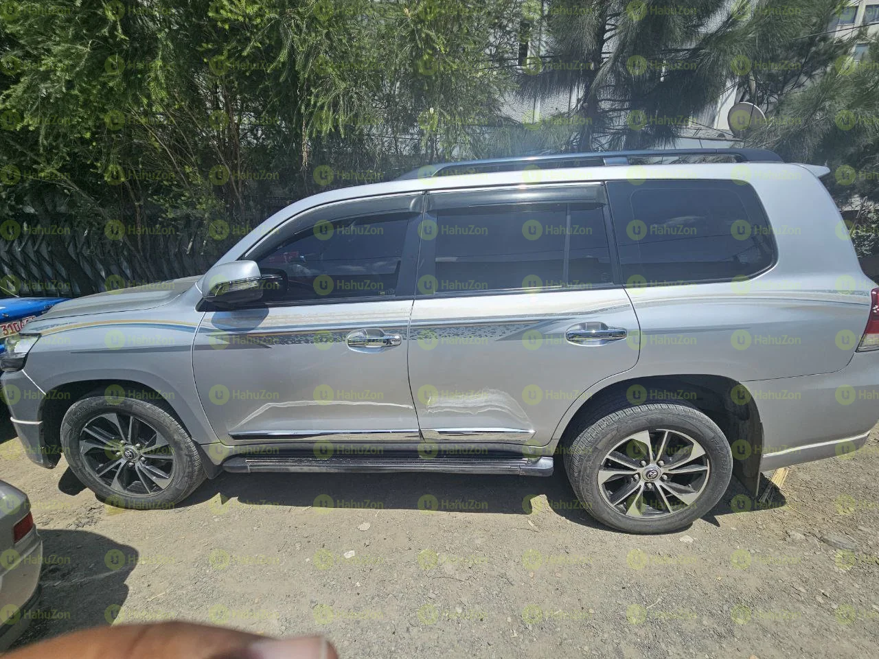 2014 Model-Toyota Land Cruiser V8 VXR