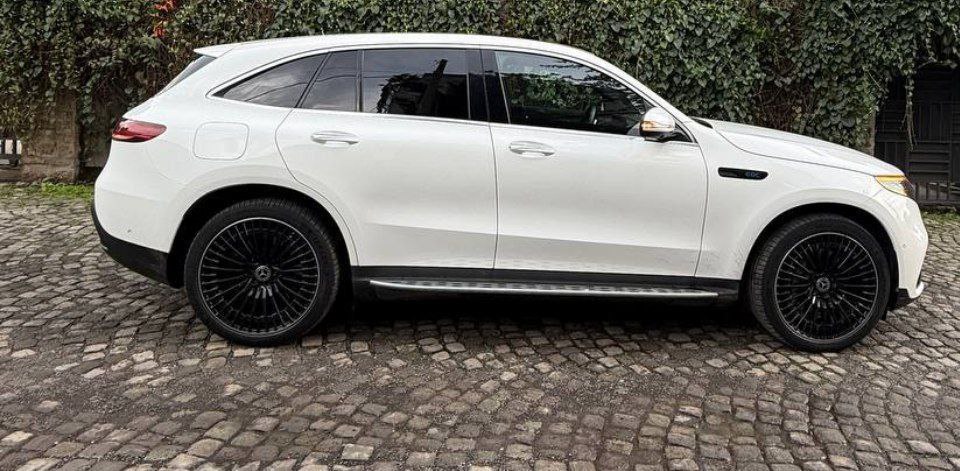 2020 Model-Mercedes Benz EQC 400 4Matic EV