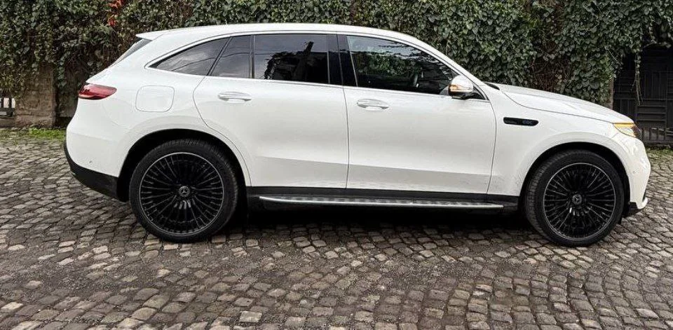 2020 Model-Mercedes Benz EQC 400 4Matic EV