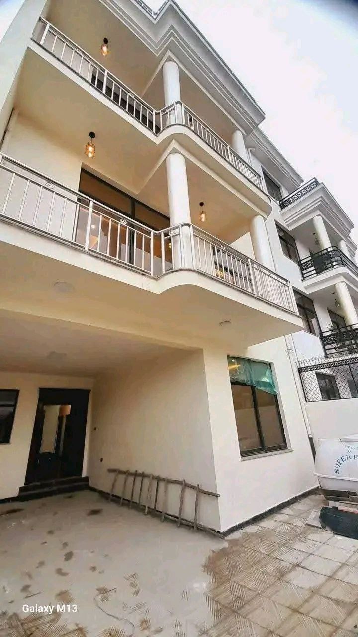 165 ካሬ የሚሸጥ G+3 በአያት