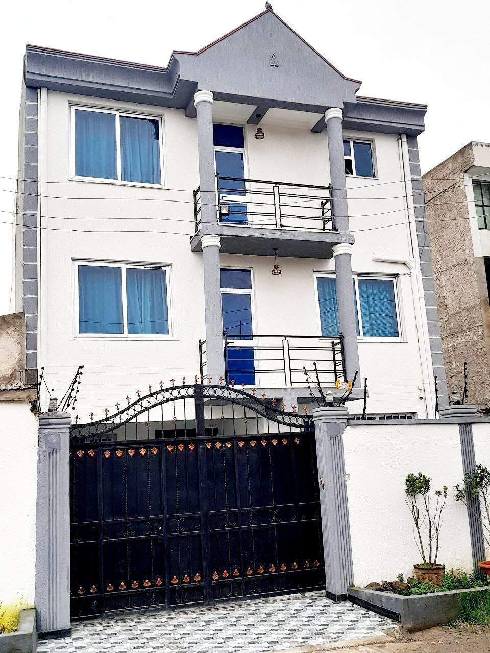 150 ካሬ የሚሸጥ G+2 ቤት በአያት