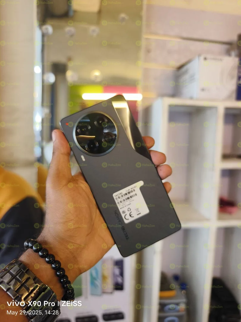 Tecno Camon 30