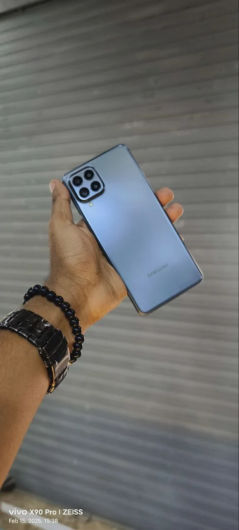 Samsung M53