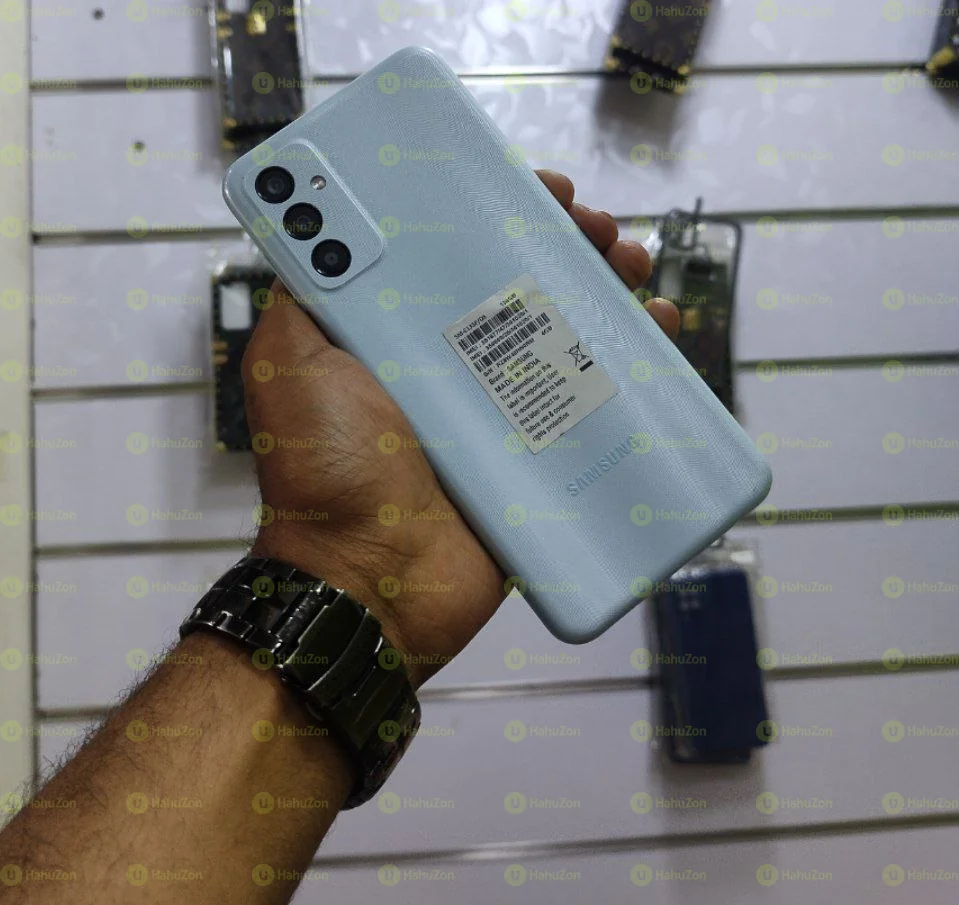 Samsung F13