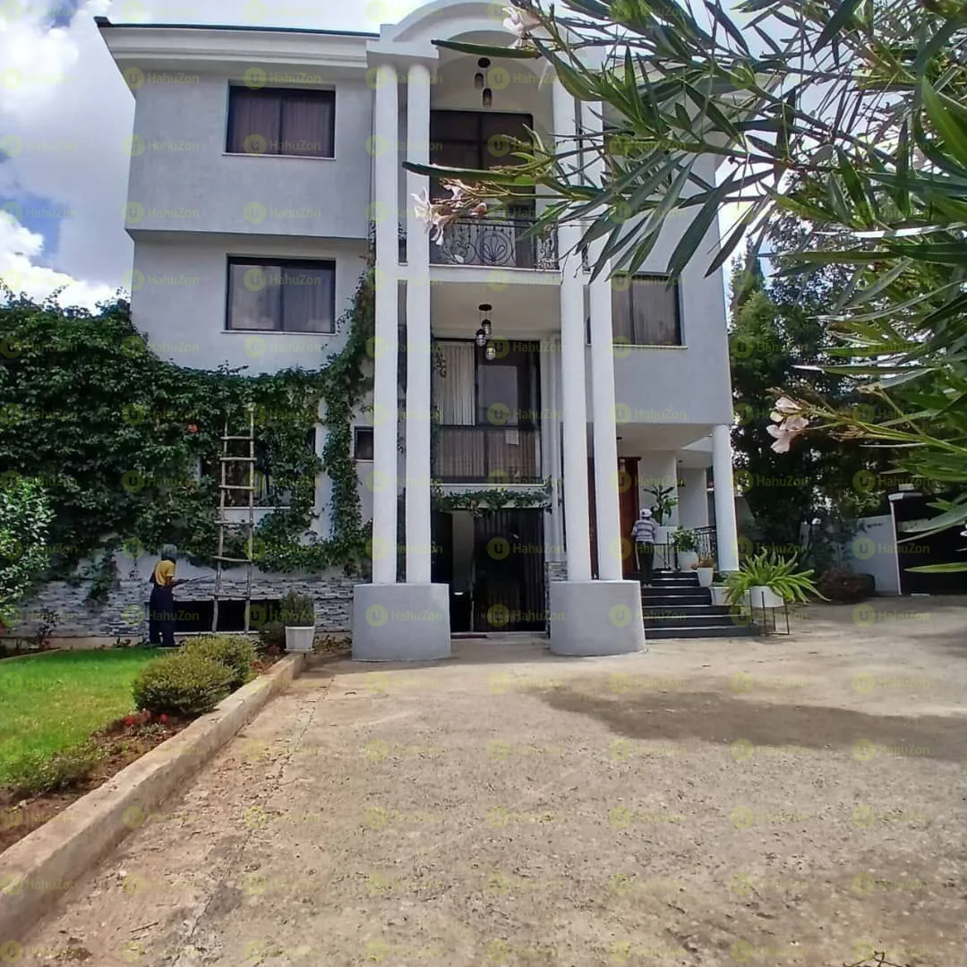 750 ካሬ የሚሸጥ G+2 ቤት በCMC