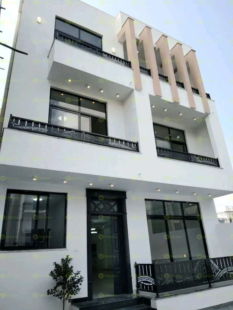 200 ካሬ የሚሸጥ G+2 ቤት በአያት