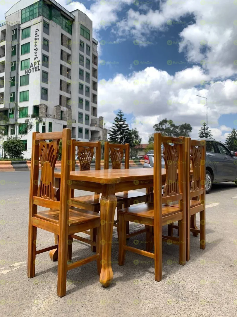 ባለ 6 ወንበር የምግብ ጠረንጴዛ